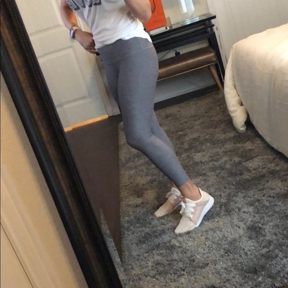 Heather gray lululemon wunder under